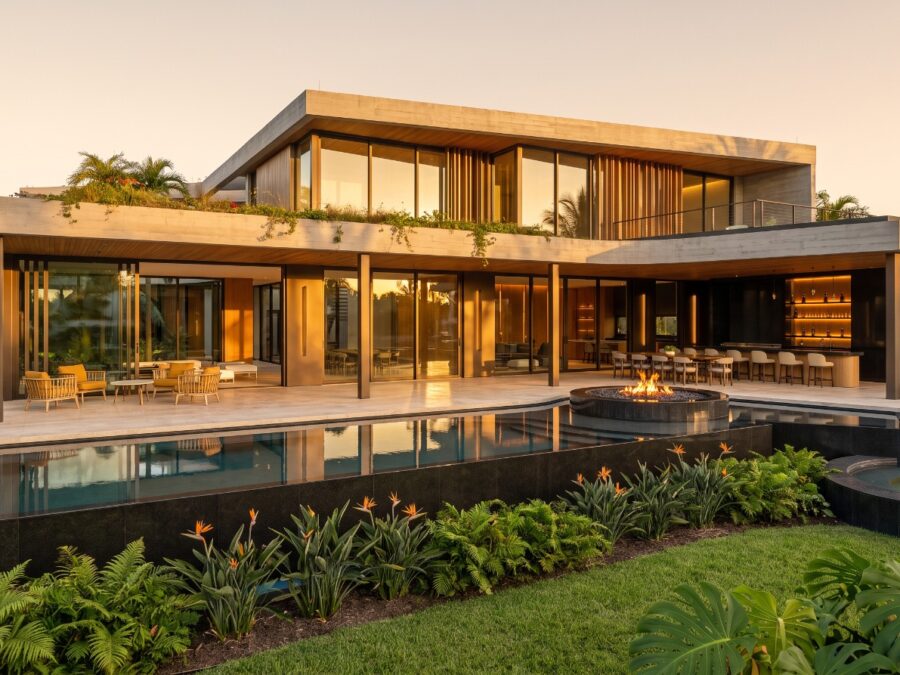 277 Veleros Ct, Coral Gables, FL